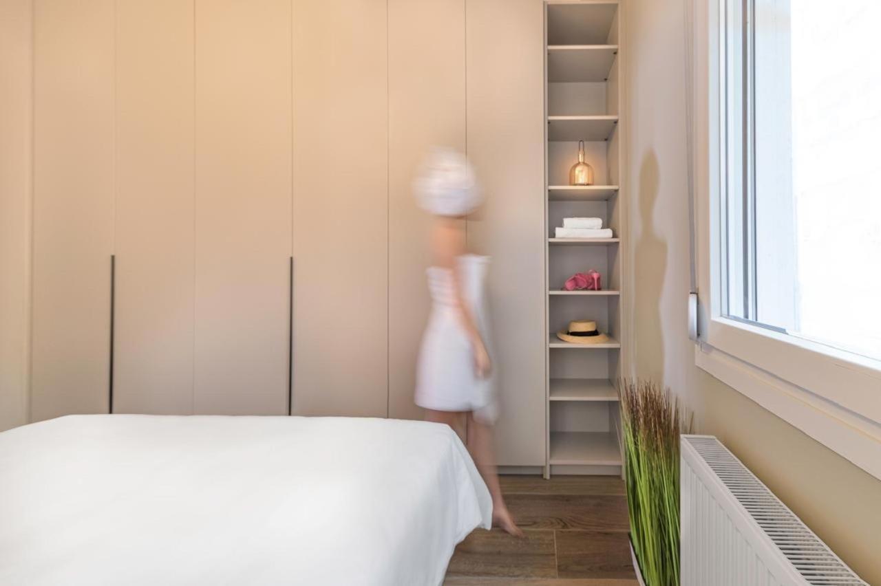 Iconic Salonica Suite Seafront Buitenkant foto