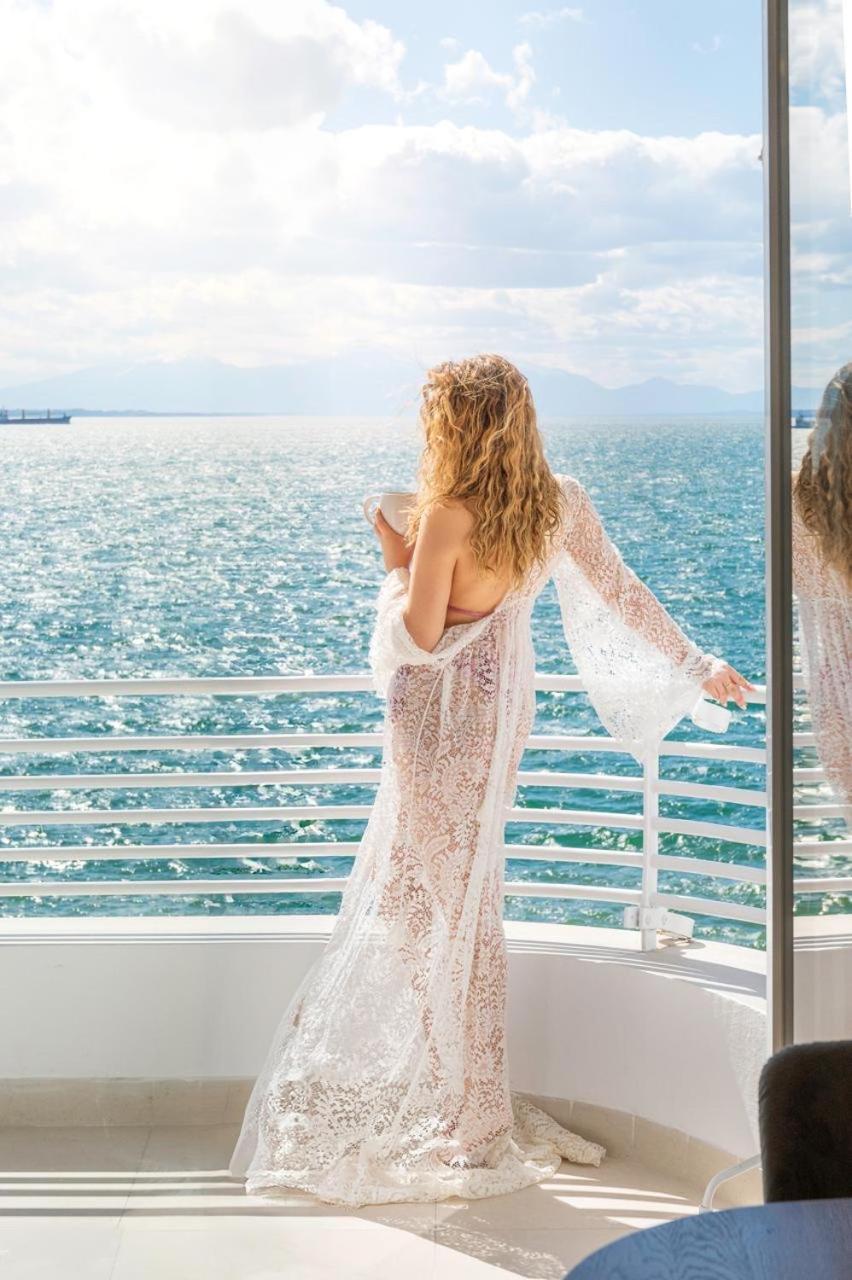 Iconic Salonica Suite Seafront Buitenkant foto