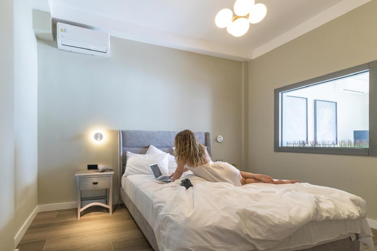 Iconic Salonica Suite Seafront Buitenkant foto