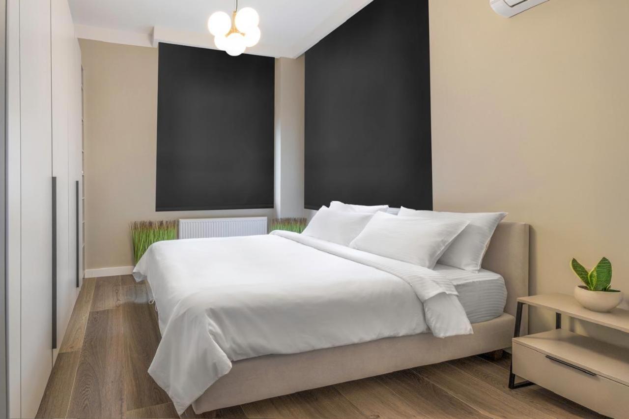 Iconic Salonica Suite Seafront Buitenkant foto