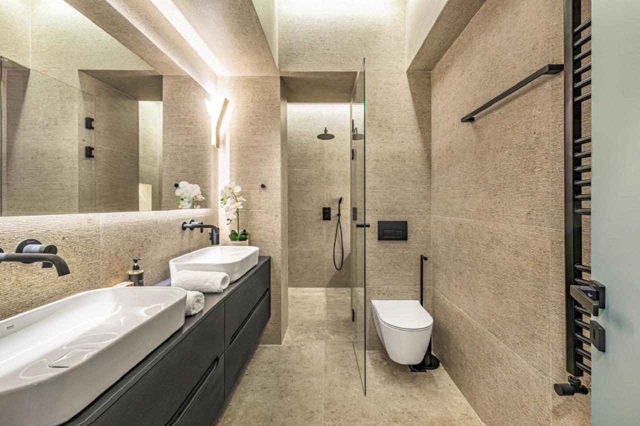 Iconic Salonica Suite Seafront Buitenkant foto